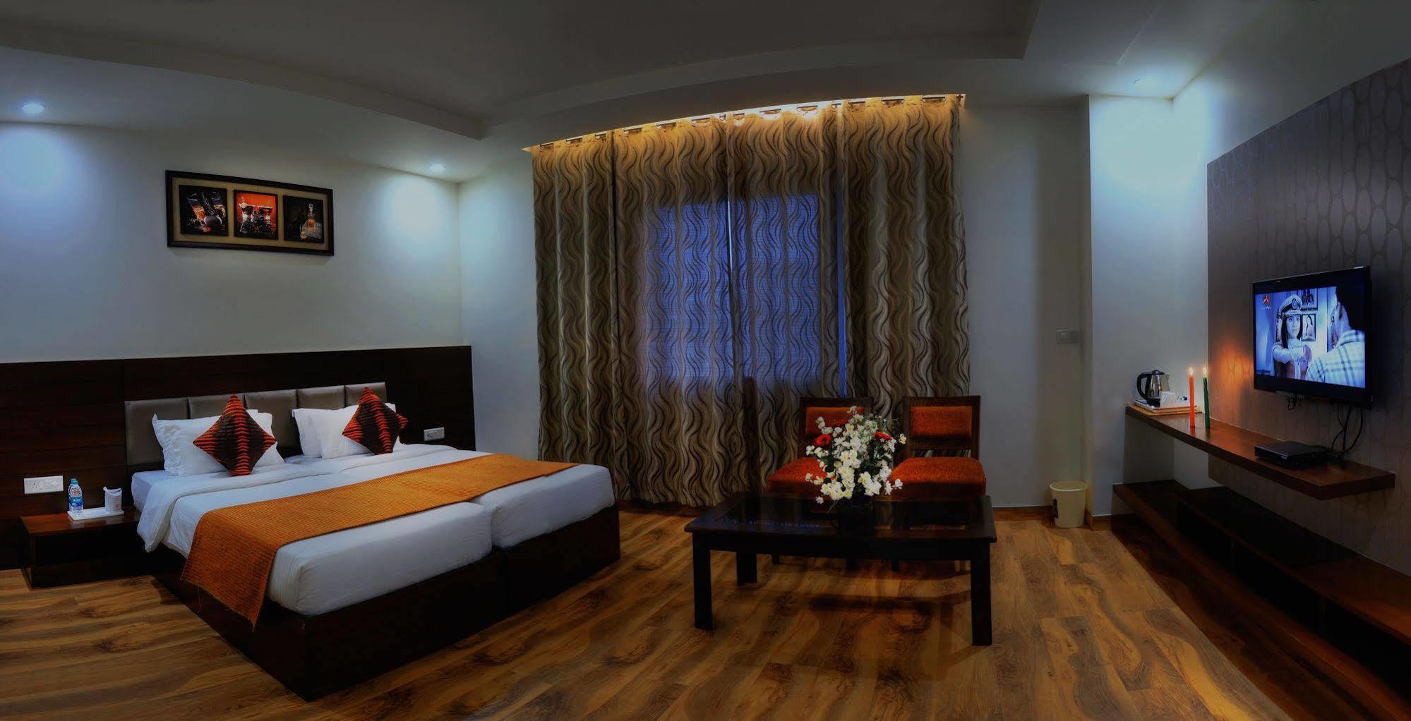 Dazzle By One Earth Hotel Agra  Buitenkant foto