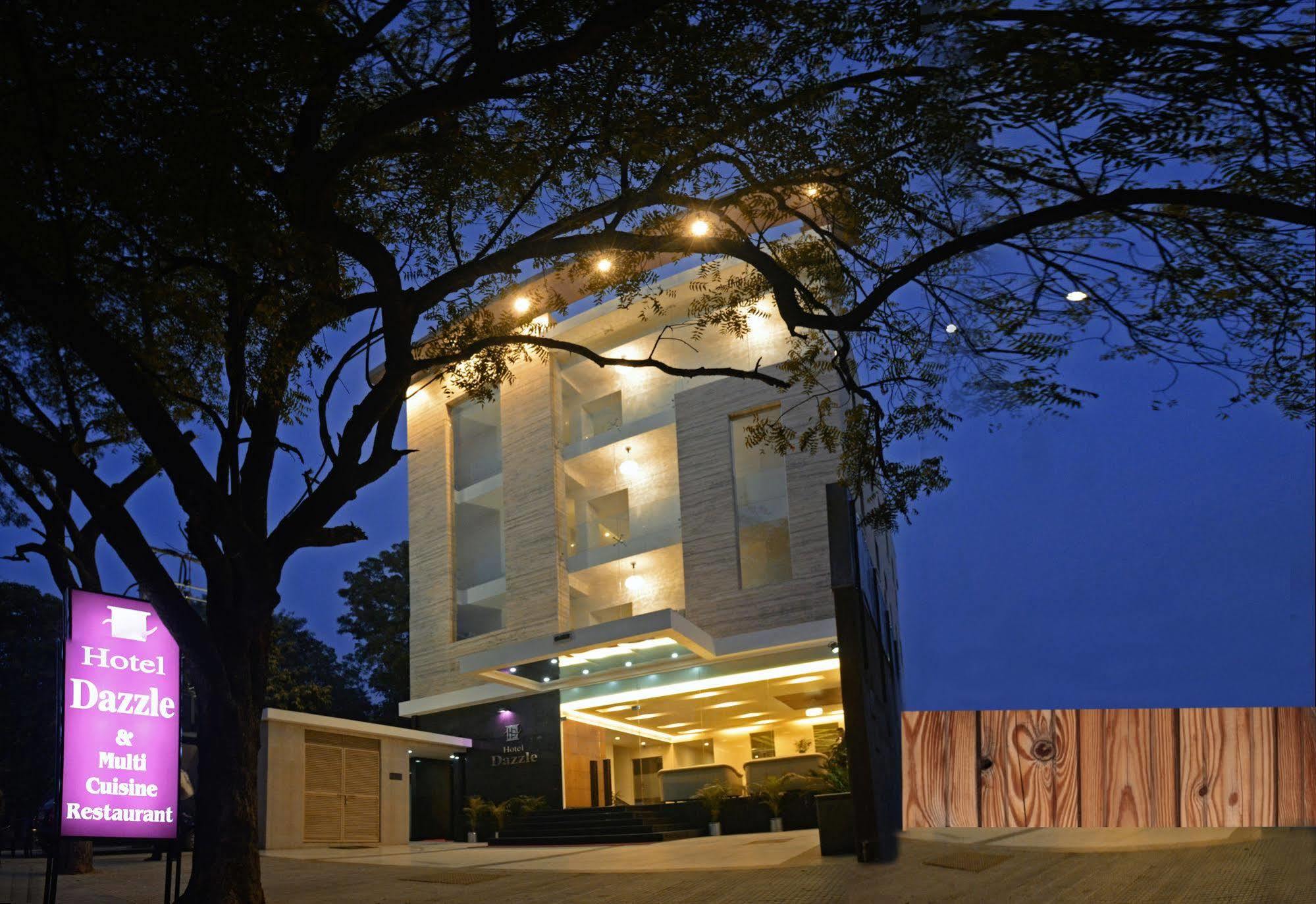 Dazzle By One Earth Hotel Agra  Buitenkant foto